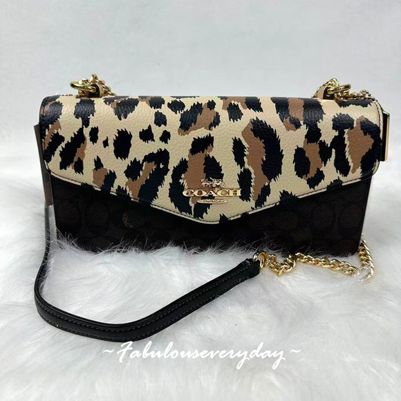 Coach Klare Envelope Crossbody Bag In Signature Canvas With Leopard Print CCD02 - Picture 1 of 7